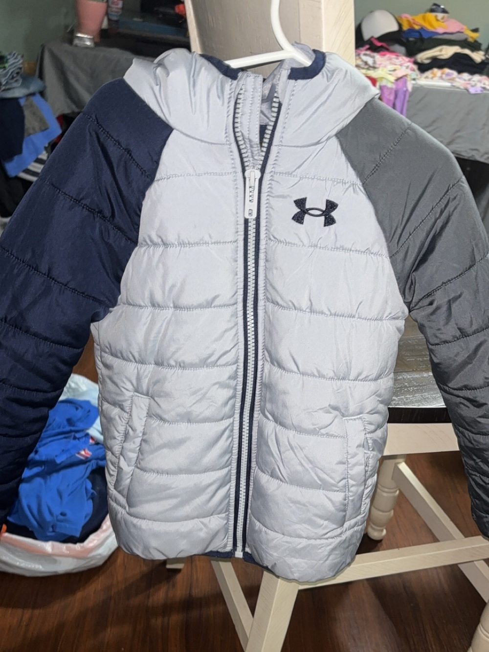 Under Armour Light Gray Puffer Jacket with Navy Accents